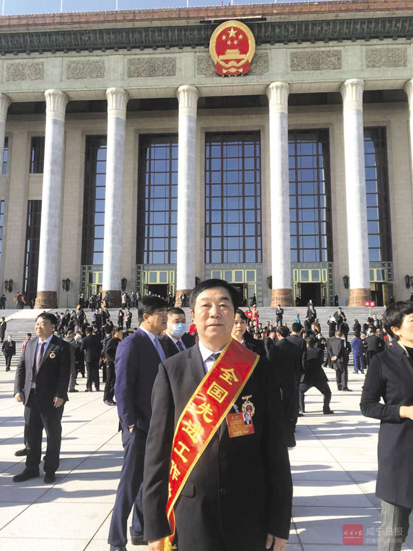 四十載杏林耕耘路 霜鬢猶懷赤子心 —— 記全國先進(jìn)工作者、通城縣人民醫(yī)院副院長張衛(wèi)